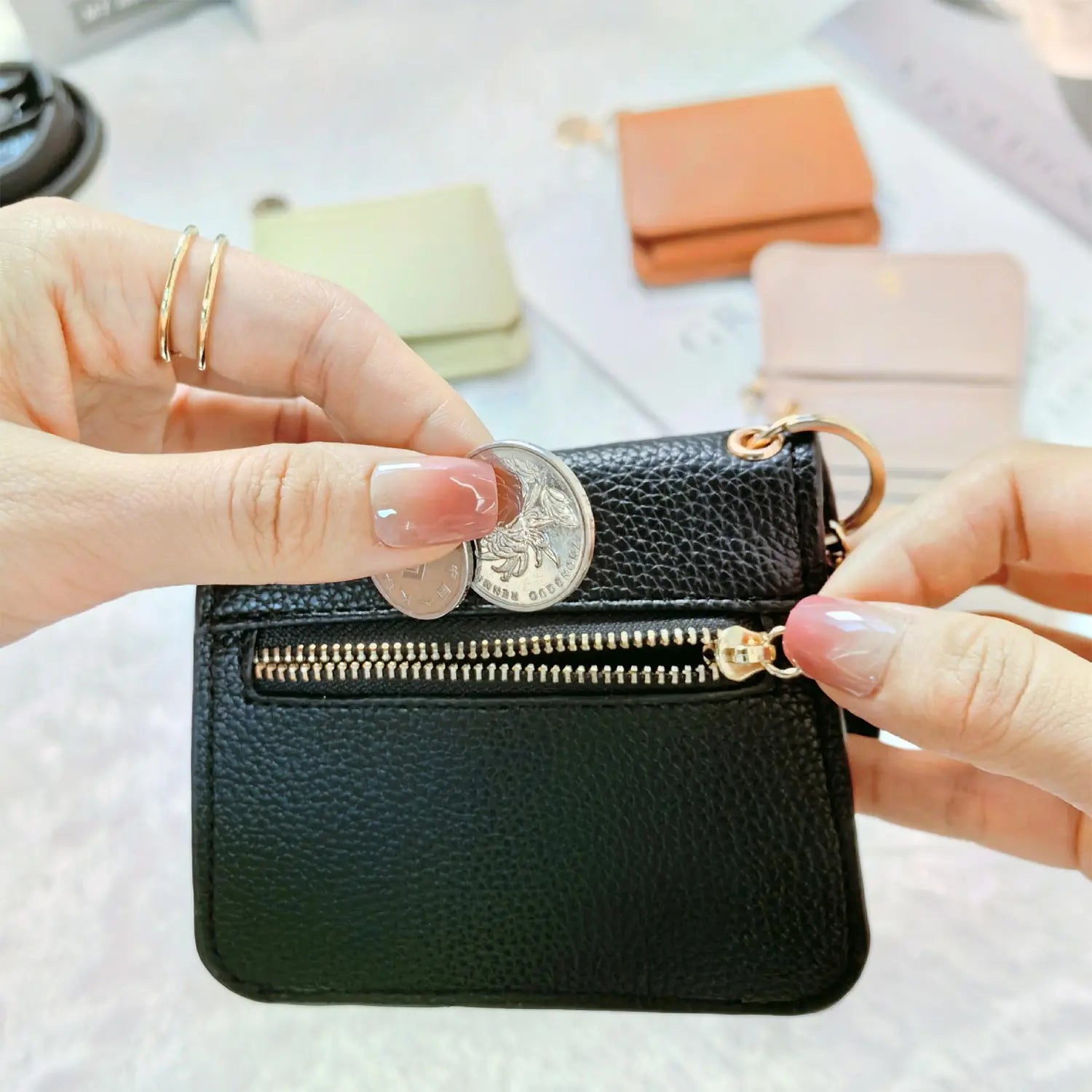 Luna Mini Wallet | Elegant Slim Card Holder With Coin Pocket